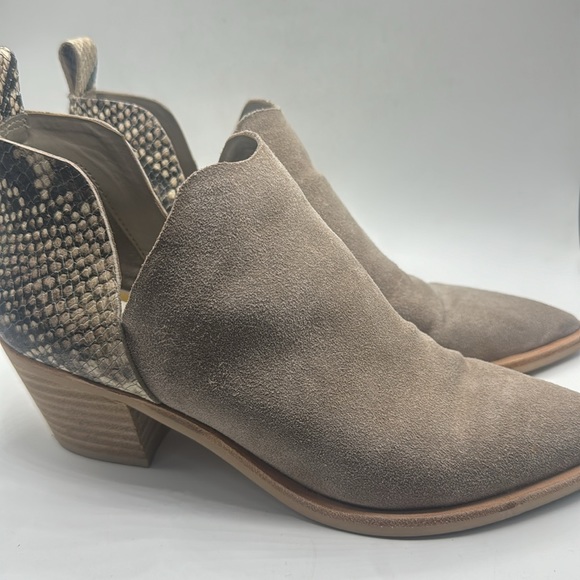 Dolce Vita Booties Snakeskin - Picture 7 of 10